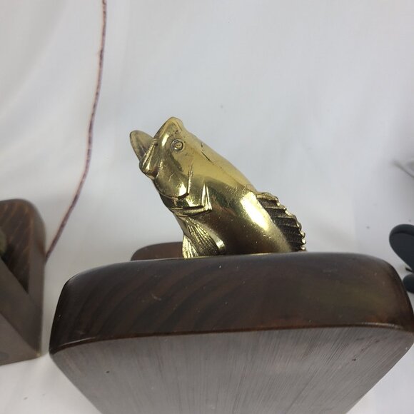 Vintage Traditional Walnut Trophy Bass Fishing Library Bookends - Pair - Picture 12 of 14
